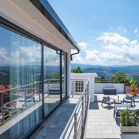 Casa Alto Da Massada * Canelas (Penafiel)