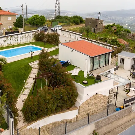 Casa Alto Da Massada * Canelas (Penafiel)